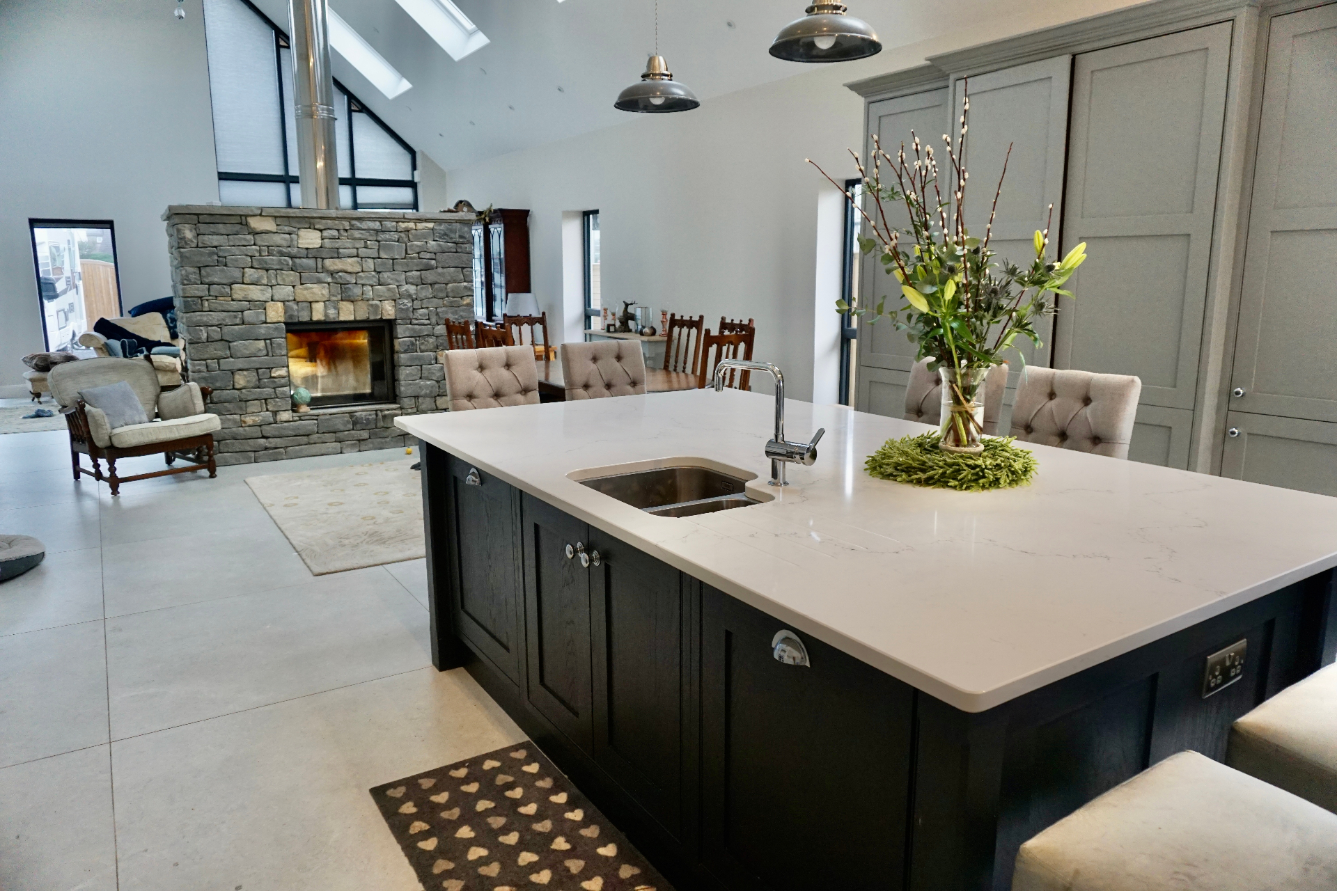 Calacatta Quartz quartz kitchen worktop — Cardiff